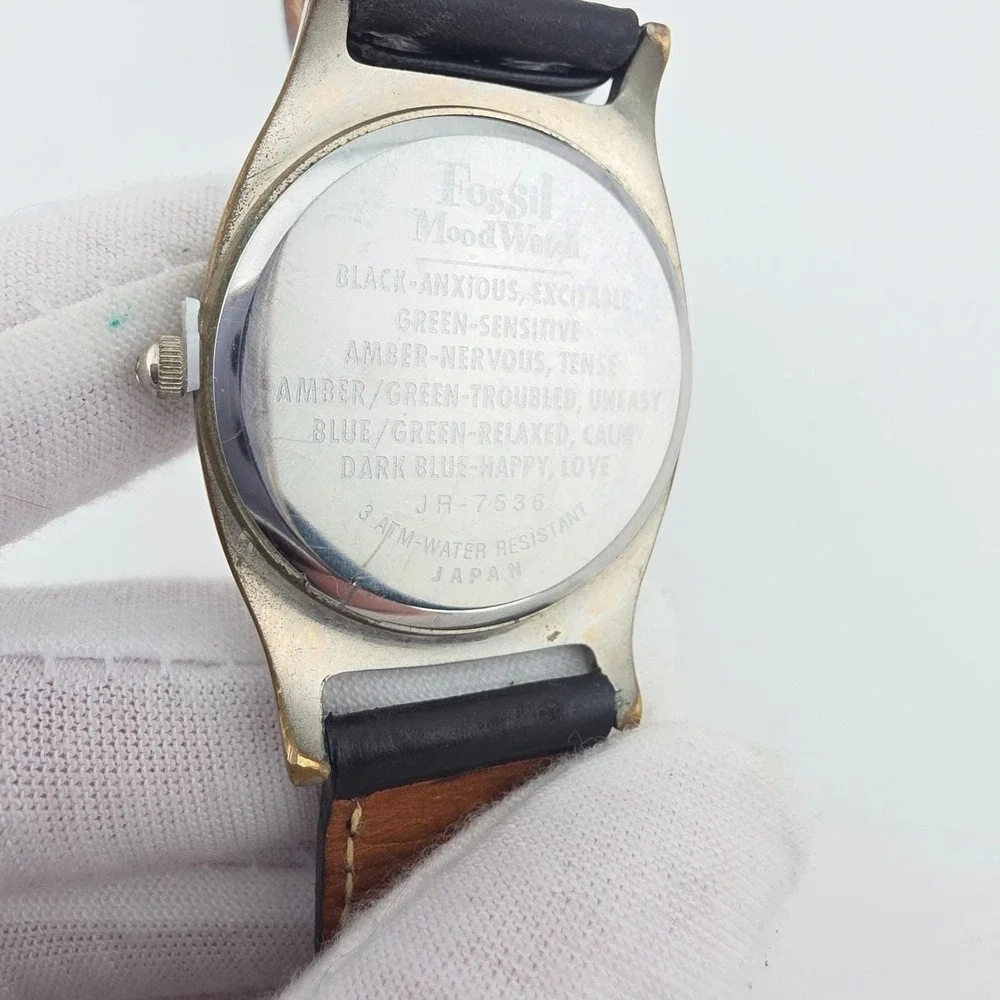 Vintage 1990s FOSSIL Mood Watch Color Change Dial Black Leather Band Unisex 8